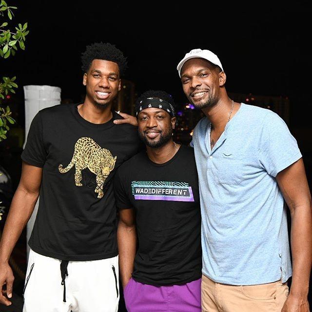 德甲60年头一遭！中国乒乓名将登传奇封面，王励勤都要偷师（德甲60年首见！中国乒坛名将亮相传奇封面，连王励勤也来取经）