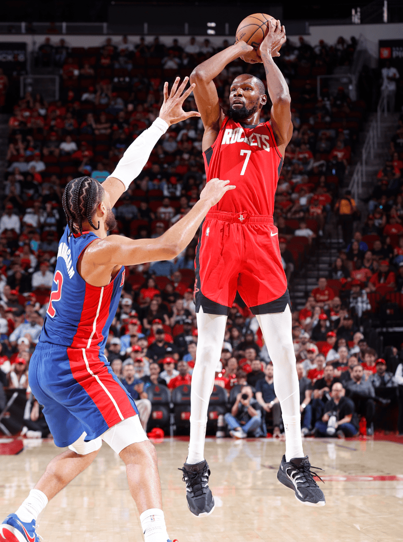 科瓦奇：阿德耶米就像被上帝亲吻过一样，天生拥有惊人的速度（科瓦奇：阿德耶米仿佛受神眷顾，天生速度惊人）