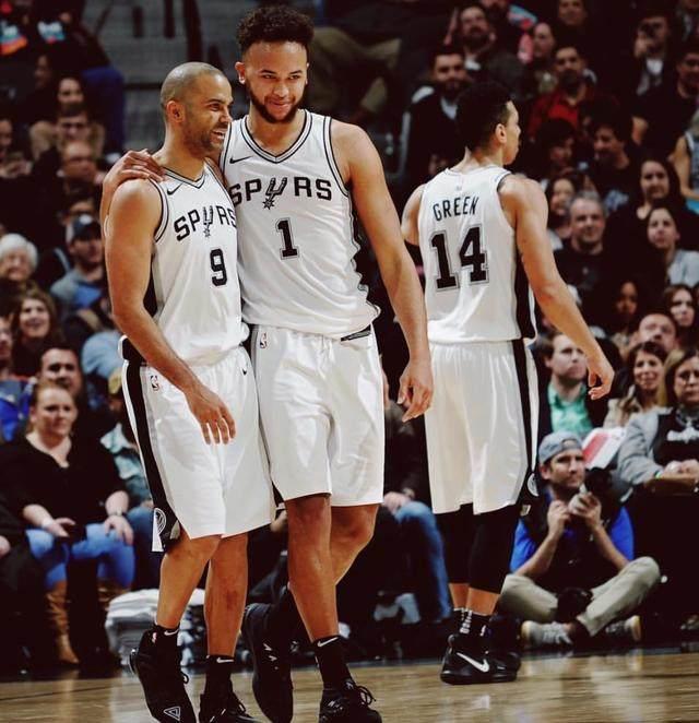 斯基拉：枪手、曼联等俱乐部有意奥林匹亚科斯小将穆扎基蒂斯（斯基拉：阿森纳、曼联等队关注奥林匹亚科斯新星穆扎基蒂斯）